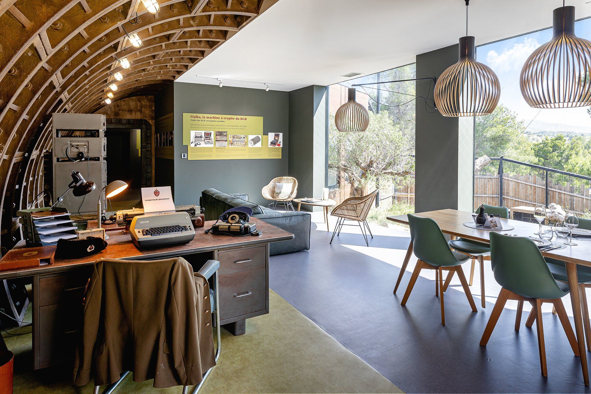  Dormir con las panteras - Misión encubierta a Ecozonia